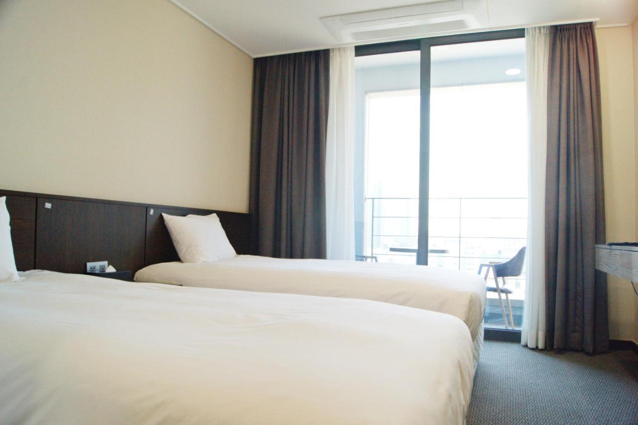 Riviera Incheon Airport Hotel Exterior foto