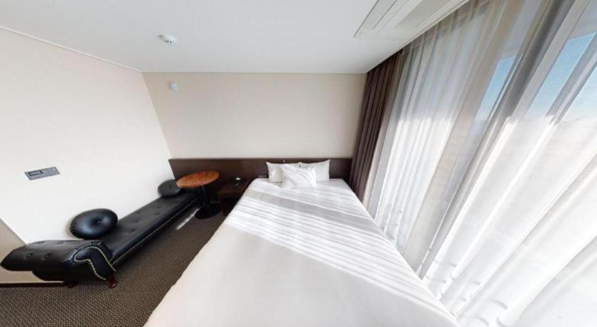 Riviera Incheon Airport Hotel Exterior foto